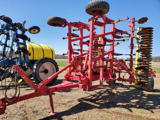 2013 Pottinger Synkro 6030 Nova T Soil Finisher