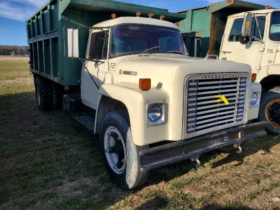 1975 International 1600 Single Axle Truck
