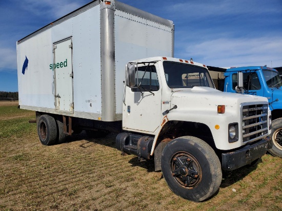 1982 International 1954 Single Axle Truck With 20' Morgan Body