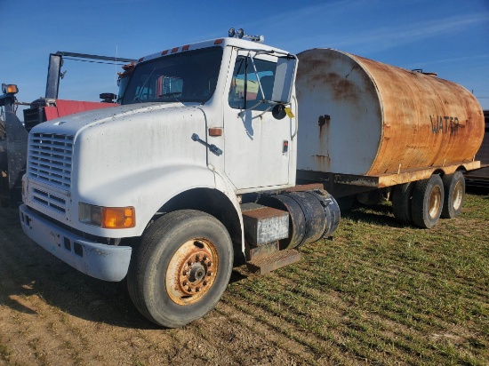 1989 International 8100 Tandem Axle Truck