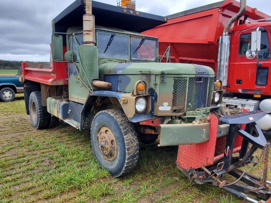 1983 AM General 2-1/2 Ton 4X4 Military Truck Shows 920 Hours