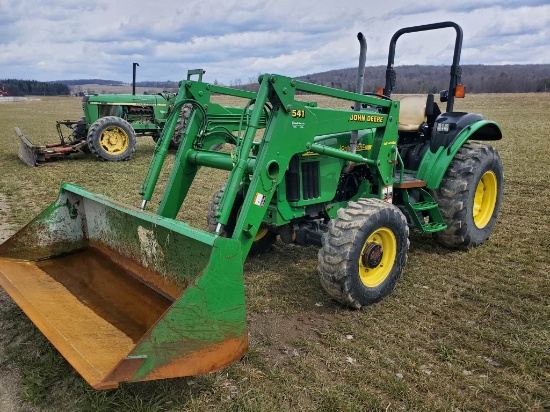 2002 John Deere 5220 Open Station MFWD Tractor