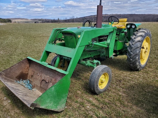 1970 John Deere 2520 Gas Tractor