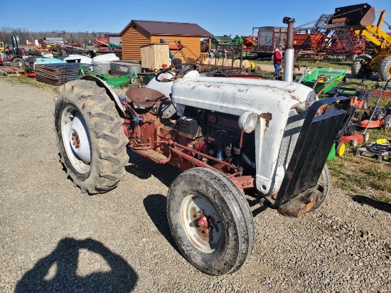 Ford 860 Tractor