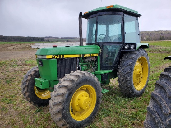 John Deere 2755 Tractor Shows 10,216 Hours