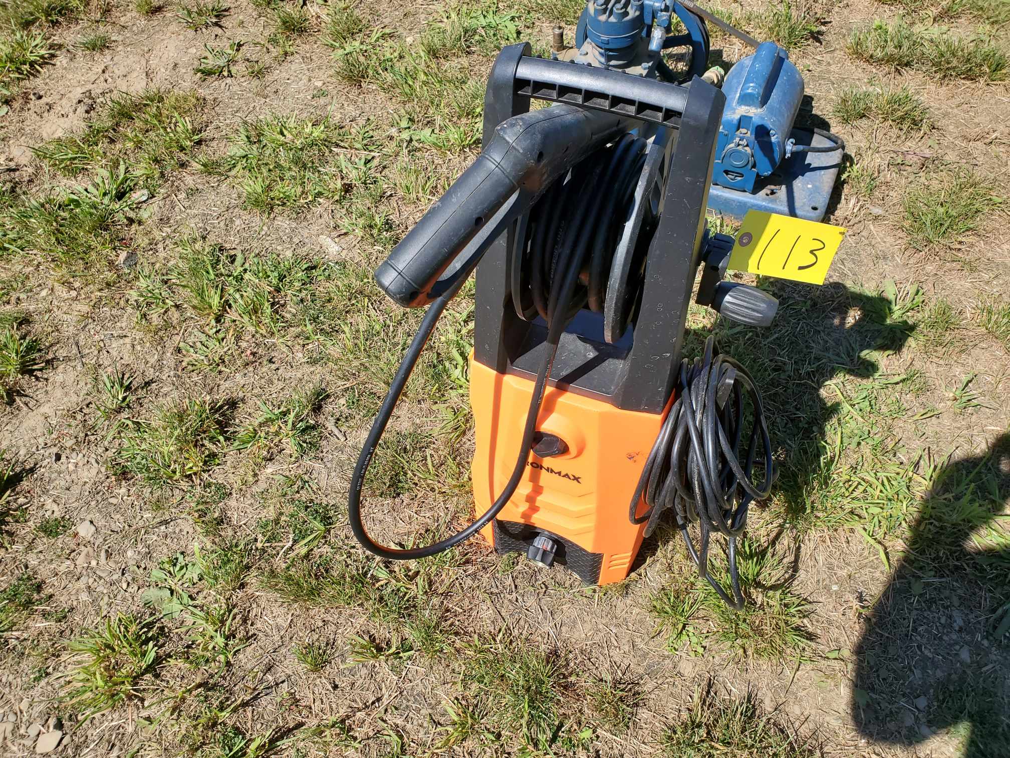 Ironmax electric clearance pressure washer