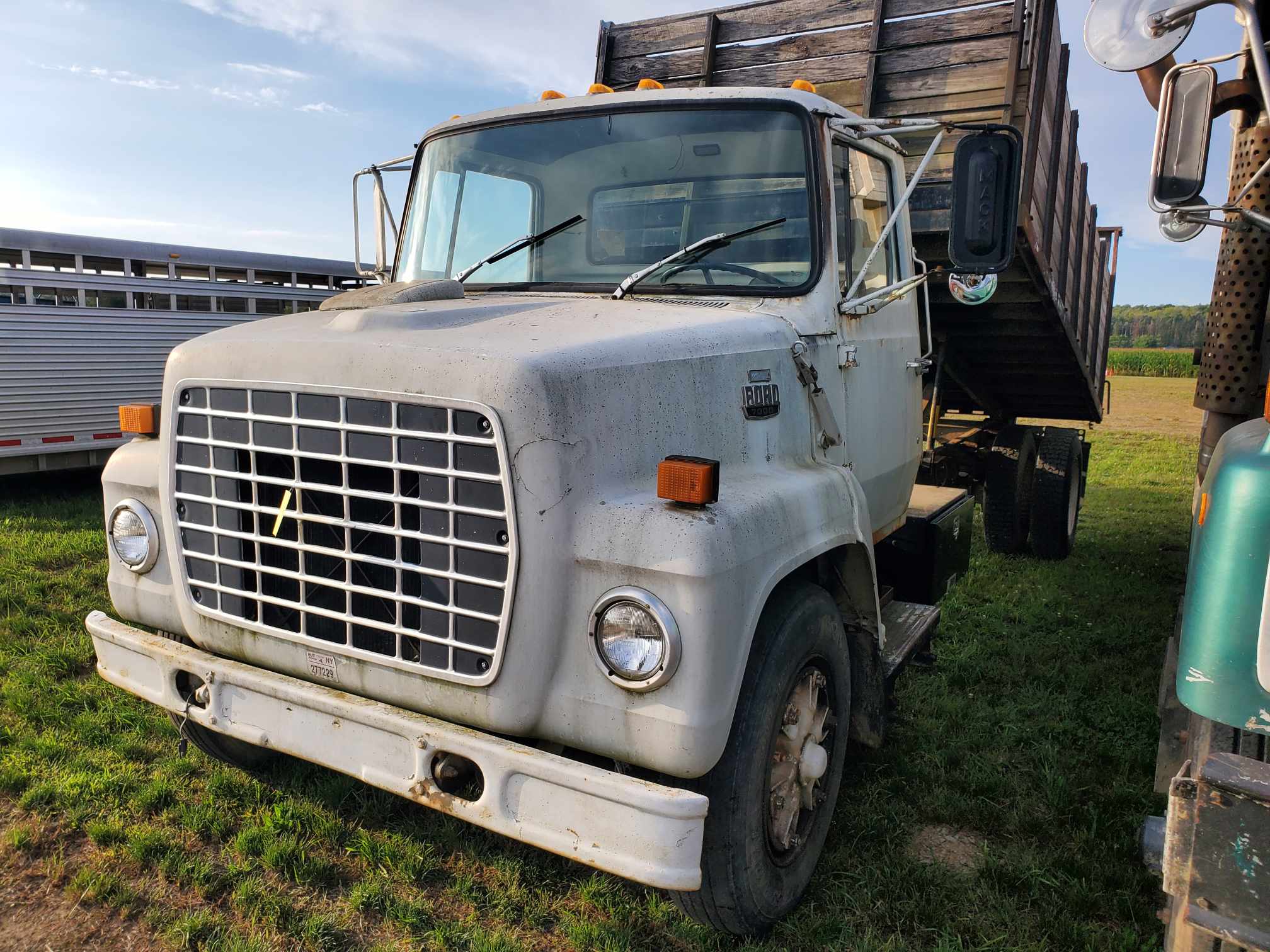 1984 Ford 7000 Single Axle Truck with 3208 CAT | Proxibid