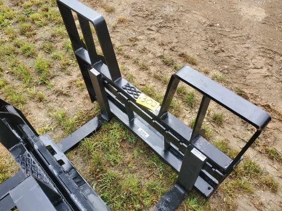 1 Set New Kivel 4200 Lb 48" Skid Steer Pallet Forks