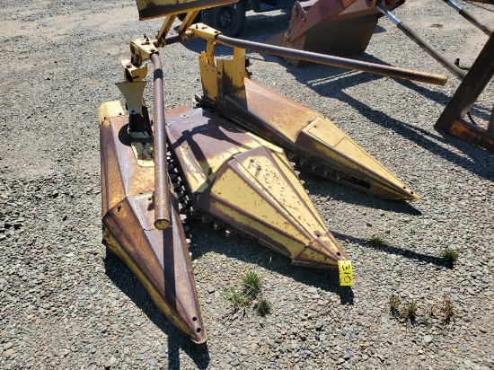 New Holland 824  2X30 Corn Head S/N-480462