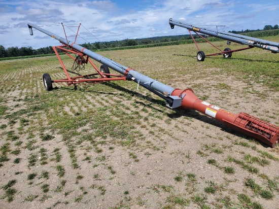Hutchinson Mayrath 8X61 Mid Drive Transport Auger