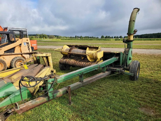 John Deere 3960 Pull Type Forage Harvester