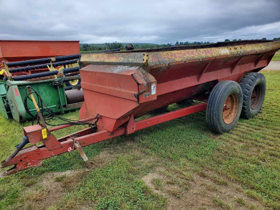 New Holland 306 Tandem Axle Manure Manure Spreader