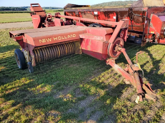 New Holland 273 Hayliner Square Baler With Model 54A Thrower