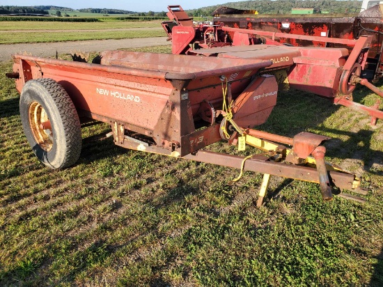 New Holland 213 Manure Spreader