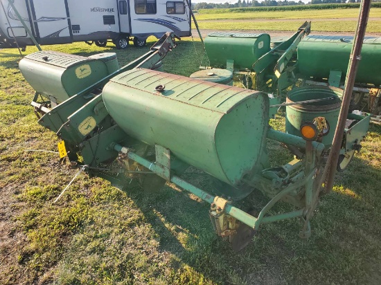 John Deere 494A 4X38 Planter With Dry Fertilizer, Needs Work