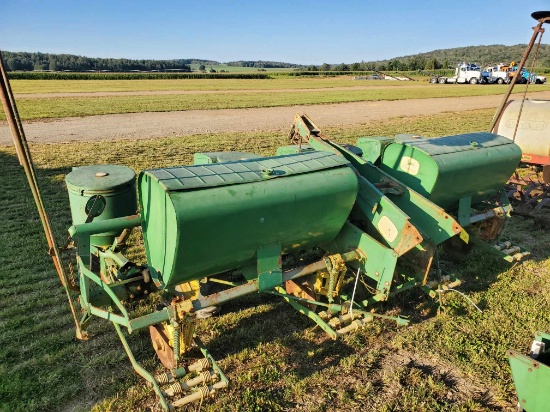 John Deere 494A  4X38 Planter With Dry Fertilizer