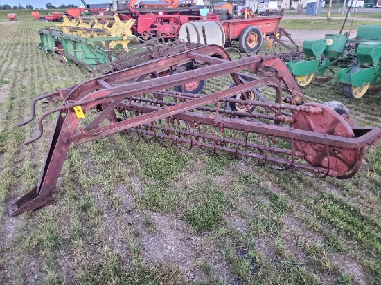 International Parallel Bar Hay Rake