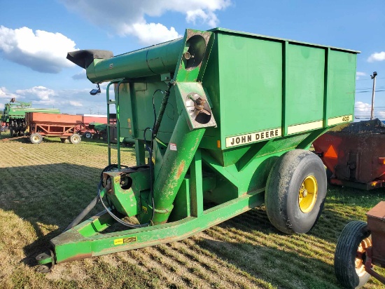 John Deere 400 Grain Cart with Hydraulic Auger