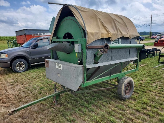Sukup Dual Screen Grain Cleaner With Load & Trash Auger