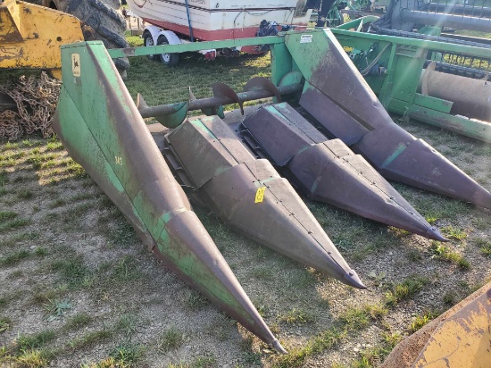 John Deere 343 Three Row 30" Corn Head