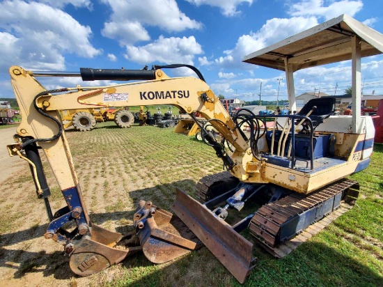 Komatsu PC-20 Excavator with 60" Blade