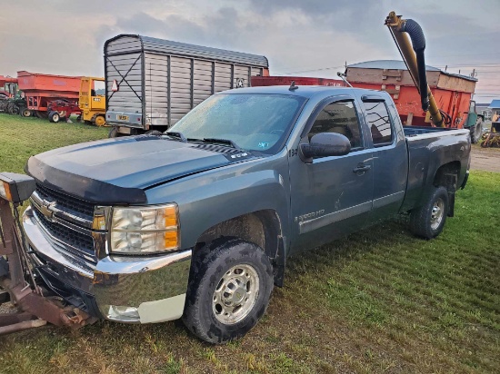 2008 Chevrolet 2500HD Extended Cab 4X4 Pickup