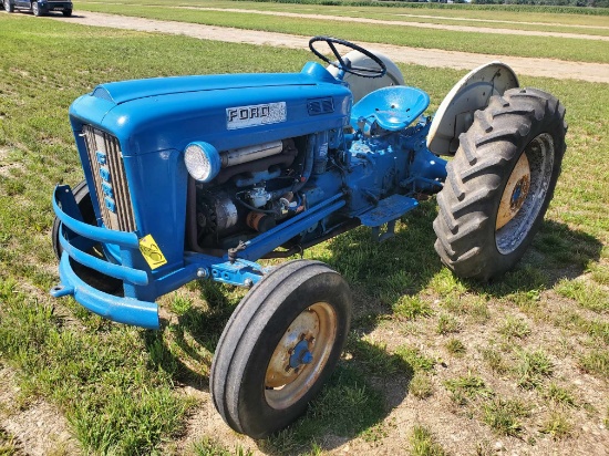 Ford 2000 Gas Tractor