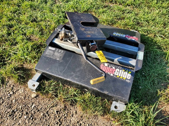 Super Glide Pickup Truck Adjustable Fifth Wheel Hitch