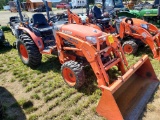 Kubota B3200 4WD Tractor With Only 384 Hours