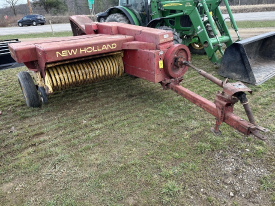 New Holland 310 Square Baler With Full Chute