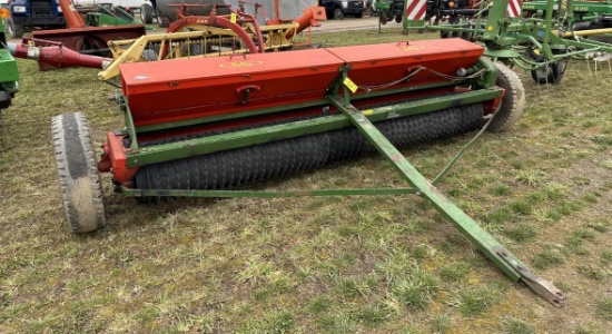 Brillion SS-1201  10’ Pull Type Seeder, Only 358 Acres