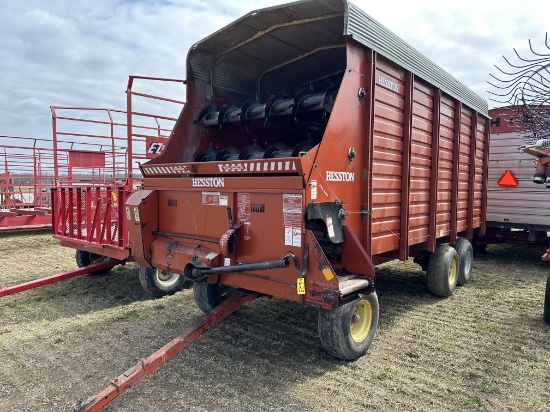 Hesston F16-H1 (Same As H&S 7+4) 16’ Forage Box With Horst 13 Ton Tandem Gear