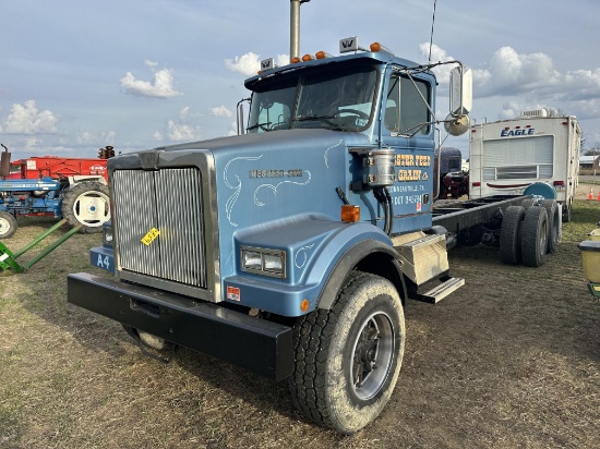 1992 Western Star Model 4864F Tandem Axle Cab & Chassis