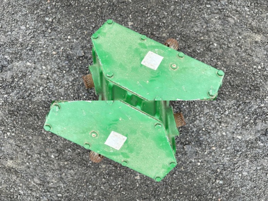 John Deere CX20 Rotary Cutter Triplex Gearbox With Broken Shaft
