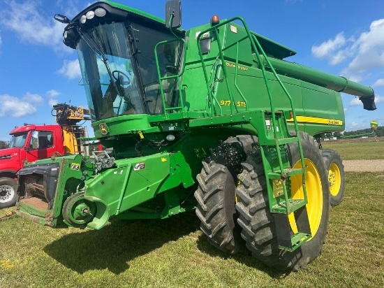 2010 John Deere 9770 Combine With 4516/3011 Hours