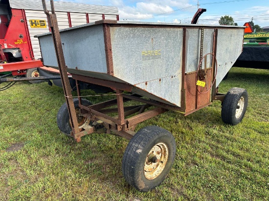 Farmec Model 181 Galvanized Gravity Box With Gear