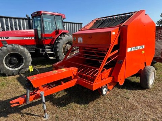 New Idea 5X5 Round Baler