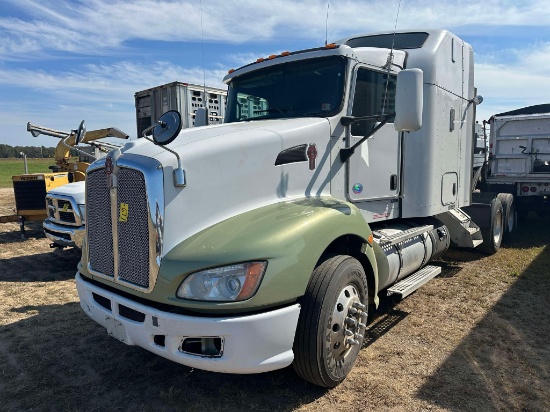 2012 Kenworth T660 Sleeper Road Tractor