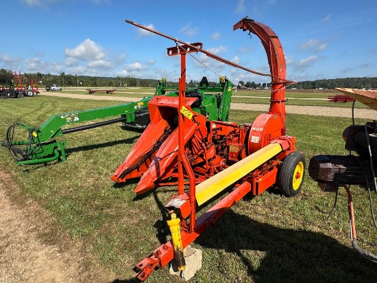 Fox 900 Pull Type Forage Harvester