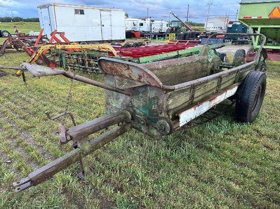 New Idea Manure Spreader
