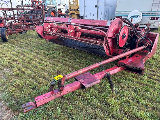 International 990  9’ Haybine