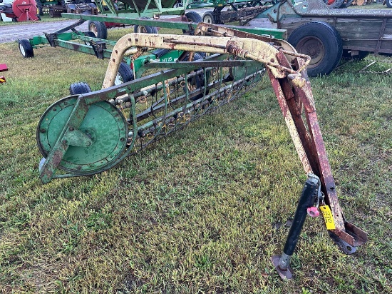 John Deere Model 640 Hay Rake