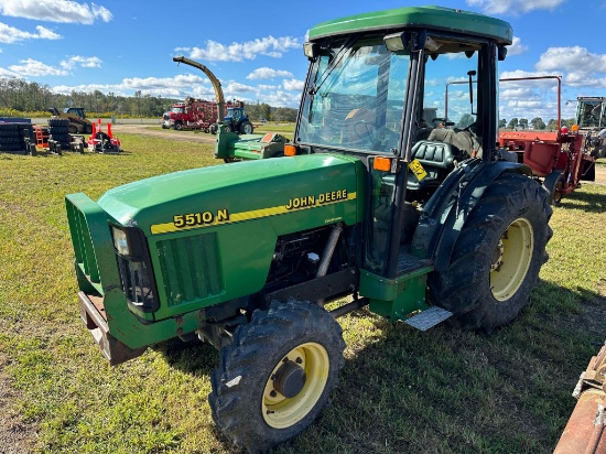 John Deere 5510N  Cab MFWD Tractor