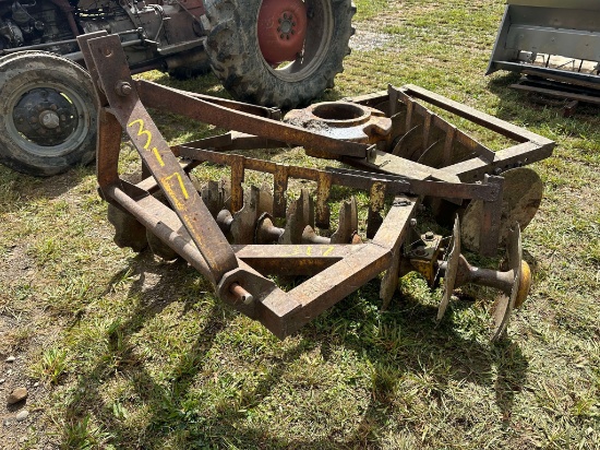 Amco Model 1416-GB  5’ Three Point Hitch Offset Disk
