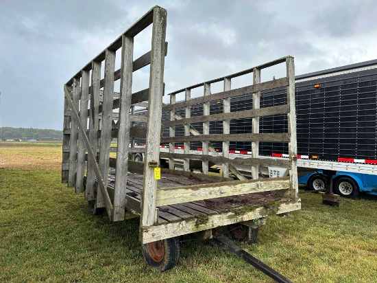 8X16 Wooden Bale Throw Rack With Running Gear
