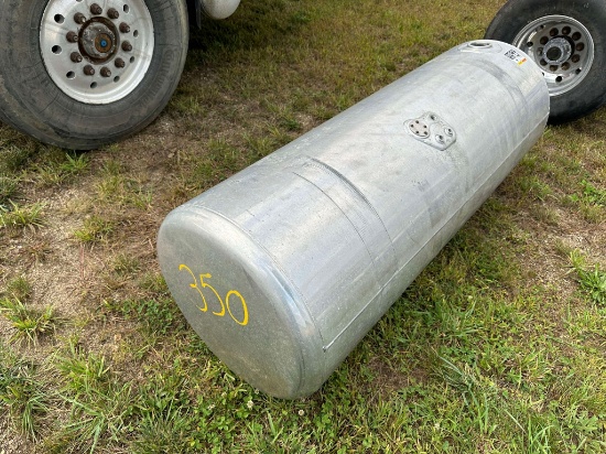 Peterbilt 150 Gallon Polished Aluminum Fuel Tank