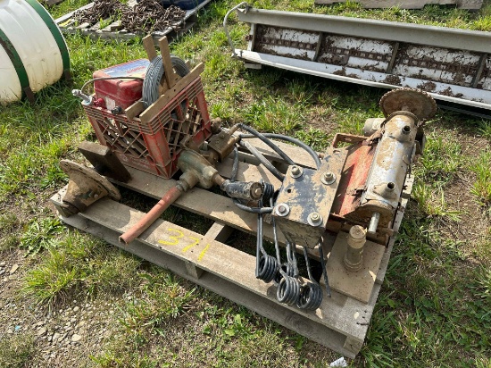 Pallet Of Miscellaneous Fence Items