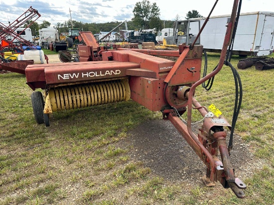 New Holland 310 Baler With Thrower