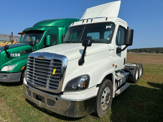 2016 Freightliner Tandem Axle Factory Day Cab Road Tractor