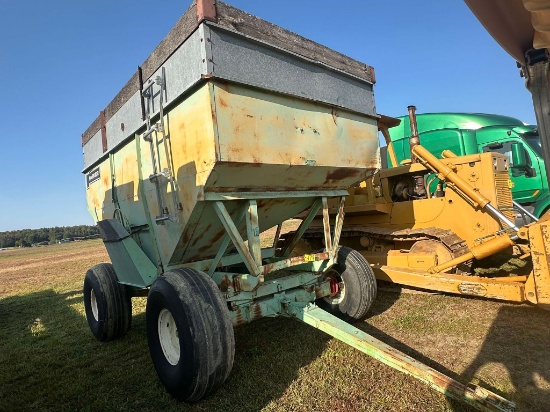 Parker 500 Bushel Gravity Box With Gear